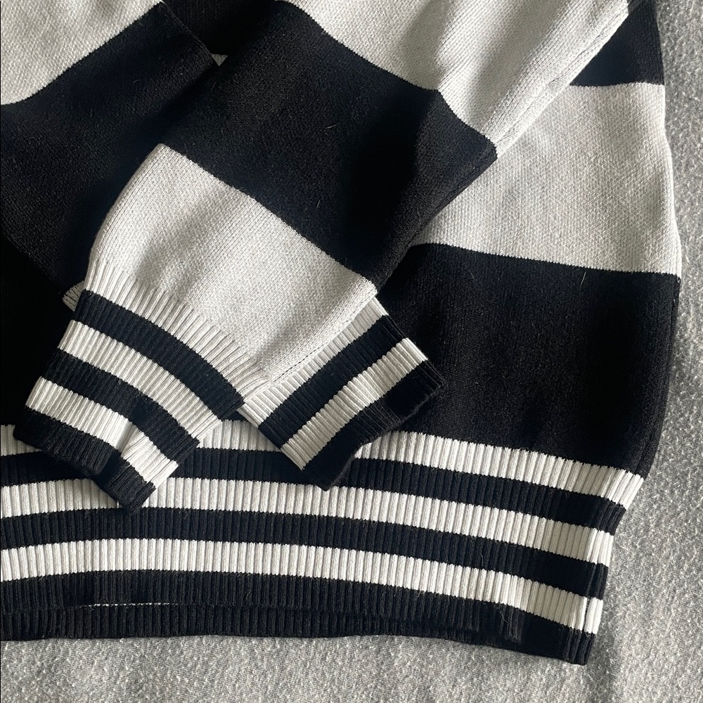 Fore All Sweater - Picture 3 of 4